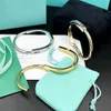 Luxus Mode Armreif Schmuck Designer Armband Armreifen Armreifen Jubiläumsgeschenk Titan Stahl Erwachsene Armbänder für Frauen trendy1845
