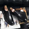 Nowe buty w Oxford Sukienko klasyczne biznesowe buty Buty Man Bankiet Wedding Buty biuro męskie Wingtip Boos derby buty dla chłopców botki imprezowe