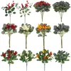 Fiori decorativi Decorazioni per matrimoni Simulazione Bouquet di frutta rossa gialla Seta artificiale di eucalipto Foglia verde Pianta Decorazione floreale per feste