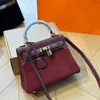 Дизайнерские сумки Kely Bags для Lady 10a Качественный меховой ткань Топ кожа 25 см размера с ремнями 4 цветные женщины для плеча Классическое новое прибытие с оригинальной коробкой