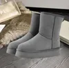 2023 Femmes Hiver Ultra Mini Boot Designer Bottes à plateforme australienne pour hommes en cuir véritable Bottines chaudes en fourrure Chaussure de luxe EU44 Bottes de neige pour femmes AAAA999X