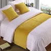 Travesseiro simples moderno veludo cama corredor com travesseiros bandeira nórdica el luxo homestay algodão king/twin xl tamanho toalha de cauda