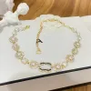 Halsband mode kvinnliga designer halsband guldpläterade kristall choker l-bokstäver hänge pärlkedja bröllop smycken