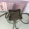 Varumärke mini hinkväska designer axelväska för kvinnor sträng dragsko hinkar handväskor lyx mode crossbody handväska klassisk casual tote woman cross body väskor