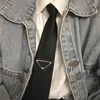 Mens Triangle Necktie Mens Bolo Designer Men Teenager Formal Clothes Mini Ladies Leather Strap Fashion Black White Neck Tie