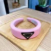 Luxuriöse Designer-Schwamm-Stirnbänder, Haarschmuck für Frauen und Mädchen, hochwertiges elastisches Stirnband mit Buchstabe P für Sport und Fitness, stilvolle Kopfbedeckung