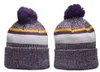 Snow Sideline Berretti American Winter Flower squadre Beanie Cappelli lavorati a maglia Sport Baseball Cappellini da basket Donna Uomo Pom 32 squadre berretti da calcio all'ingrosso