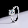 Ringdesigner ringar för kvinnor Sterling Sier VVS Moissanite Diamond Mens Ring Pass Diamond Tester X Cross Love Ring Engagement Nail Ring Designer smycken Present Propose