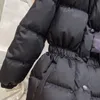 Mulheres para baixo parkas inverno hoodies preto branco jaqueta de luxo emagrecimento mulheres traf tops acolchoados comprimento médio casaco de algodão quente com capuz zip engrossado 230922