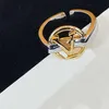 Kvinnor Luxurys Designer Rings Gold Silver Rings Engagements for Womens Love Ring Designers Smycken Mens Letters L Ring Hela 22214m