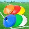 Toplar 10 PCS 19cm Futbol Eğitim Spor Saucer Cones Marker Diskler Futbol Eğlence Spor Aksesuarları 230922