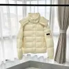 Designer Moncle R 70 -årsjubileum Mens Down Jackets Luxurious Classic Embroidered Badge Outterkläder Rockar POocked Hooded Winter Jacka Parkas 01