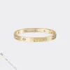 Bracelet de créateur de luxe à vis avec 10 bijoux en diamant pour femme, bracelet en acier plaqué or, ne se décolore jamais, non allergique ; Magasin/21621802