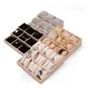 Smyckespåsar Titta på Tray Wood 9 Grids Kuddar för halsband Armband Drawer Box Case Display Holder