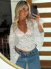 T-shirt da donna JULISSA MO See Through scollo a V manica lunga in pizzo Skinny Top Abiti da donna 2023 Summer Party Club T-shirt Tees Club Party Clothes T230923