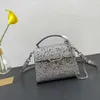 V-botão Bolsa Tote Portátil com Cristal Diamante Mulheres Bolsas de Noite Incorporando Top Quality Fashion Luxurys Tote Bag 230915