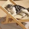 Verstelbare kattenfauteuil van massief hout