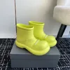 Kadın Yağmur Botları Tasarımcı Sıradan Ayakkabılar Kadın Su Geçirmez Su Suyu Stereoskopik Büyük Yağmur Botları Yumuşak taban Eva Designer Chic Feminine Ayakkabı