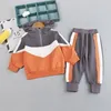 Vêtements Ensembles printemps automne bébé garçons filles vêtements enfants lettres à capuche Pantalon de veste 2pcssets pour tout-petit costume de mode