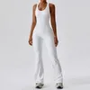 Actieve sets Open rug flare-been workout jumpsuit Dames Getailleerde broek met volledige lengte Gymset Fitness Sportkleding Ingebouwde beha Eendelig yogapak