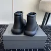 Mulheres Botas de Chuva Designer Sapatos Casuais Mulheres À Prova D 'Água Água Estereoscópica Grande Cabeça Rainboots Soft Sole EVA Designer Chic Feminino Sapatos