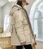 Veste canadienne Manteau en duvet de styliste pour femmes 2023 Nouveau manteau léger Veste de luxe à la mode Hiver Extérieur Chaud Dieu Veste d'oies canadiennes Manteau de la plus haute qualité pour femmes