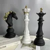 Objets décoratifs Figurines SAAKAR International Échecs Résine Ornements Maison Intérieur Bureau Roi Reine Chevalier Statue Collection 230923