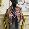 Foulard carré pour femmes, 100% soie sergé, imprimé orange, lettres et fleurs, motif, taille 110cm -110cm