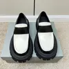 Balencig Balenicass Quality Loafer supérieur Balencaiiga Chaussures décontractées Balencaiiga Chaussures décontractées lisses veau