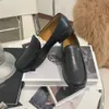 2023 herbst und Winter Neue Low Heel frauen Einzelnen Schuh Berühmte Designer Sanfte Retro Foundation Vielseitig