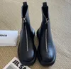 Womens Martin Boots Designer Fashion Leather Szipper Boot أحدث أحذية العجل الكلاسيكية