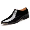 Chaussures habillées en cuir noir bas haut doux hommes couleur unie premium brevet blanc taille de mariage 3848 230923