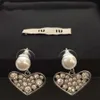 Pearl Heart Crystal örhängen Miumius Designer Luxury FashionFemale Sweet Temperament Pearl Peach Heart Diamond Earrings Nya produkter