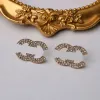 Orecchini di design placcati in oro 18 carati Designer Lettera Ear Stud Donna Moda Diamante per accessori per gioielli regalo per feste di nozze 20 Stile