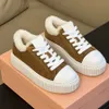 Lyxig shearling designer pälsskor toppkvalitet vinter snöskor stövlar snörning fluffig päls tennisskor sneakers plattform ull casual höjd ökar skor