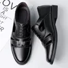 Sandaler Mäns ihåliga andningsbara 2023 Summer Solid Color Classic Casual Business Shoes Bekvämt icke-halkläder
