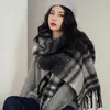 Schal Damen Winter Paar Plaid Hals mit Maillard Farbe Modedesigner gepaart mit vielseitigen Alltagsgegenständen aus Polyestermaterial