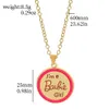 Colliers avec lettres Barbies mignonnes, pendentif rond de couleur rose avec chaîne à maillons dorés, bijoux de fête princesse pour filles, breloques, accessoires de Design de mode, cadeaux pour femmes