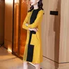 2023 Designer Contraste Cor Suéteres Vestido Outono Inverno Mulheres Manga Longa Elegante e Juventude Férias Malha Jumper Vestidos Office Lady Slim Fashion Midi Frocks