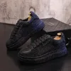 Nya lyxiga charmiga män pråliga strass avslappnade höga toppskor lägenheter manlig designer prom sneakers loafers skor zapatos hombre 1AA57