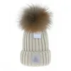 Luxo malha monclar verdadeiro hairball beanie designer feminino chapéu de lã carta marca de moda inverno hip hop engrossado chapéu masculino utdoor viagem esqui wearable t2