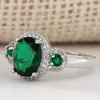 Bröllopsringar Vintage Stora Green Stone Ring Fashion Jewelry Brand Ufooro For Women Desgin Charm CZ Size 6-10 Factory Wholesale