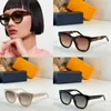 2023 Designer Luxury Women Solglasögon Utomhus Shades PC Frame Fashion Classic Lady Ggities Sun Glasses Mirrors With Box Z1523E