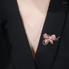 Spille Semplice micro-intarsio zirconi farfalla cristallo per donna Design di lusso spilla per insetti abito spilla per abbigliamento corpetto femminile