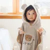 Present Set Kids Cape Bath Handduk Huven Poncho Super Absorbent Microfiber Beach Handduk Bear Cloak Baby -föremål Födda Bathrobe Swaddle Filt 230923