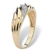 Eheringe Mode Kreative Twisted Männer Frauen Ring Exquisite Goldfarbe Metall Eingelegt mit weißem Zirkon Verlobungsschmuck