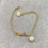 Naszyjnik wiszący miumius projektant luksusowy moda perła wszechstronna prosta i wysokiej jakości metalowy liter francuski naszyjnik bransoletka rękodzieła