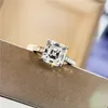 Pierścienie klastra Soild Białe złoto Placed Pierścień Wedding Square Diamond Zespół zaręczynowy Srebrny 925 Biżuteria