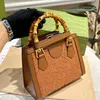 Mini dört renkli tote çantaları en kaliteli kotlar orijinal deri çanta büyük kapasiteli bambu çanta lüks tasarımcı çantaları İngiltere tarzı sanat eserleri pochette