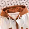 Herrenjacken Amerikanischer Hiphop-Baseballanzug Gefälschter zweiteiliger modischer vielseitiger Kapuzenpullover Gleicher Samt-Thermomantel für Männer und Frauen L230925